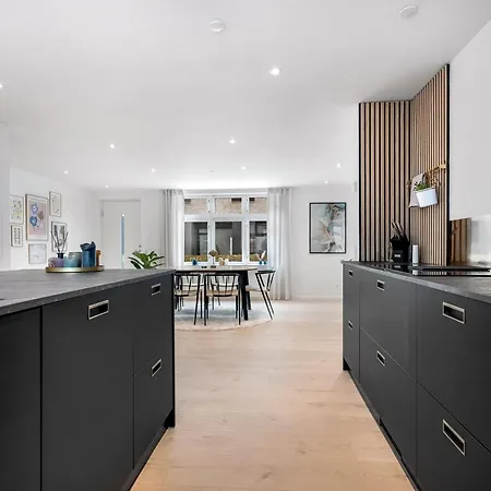 Villa Modern Luxury Townhouse